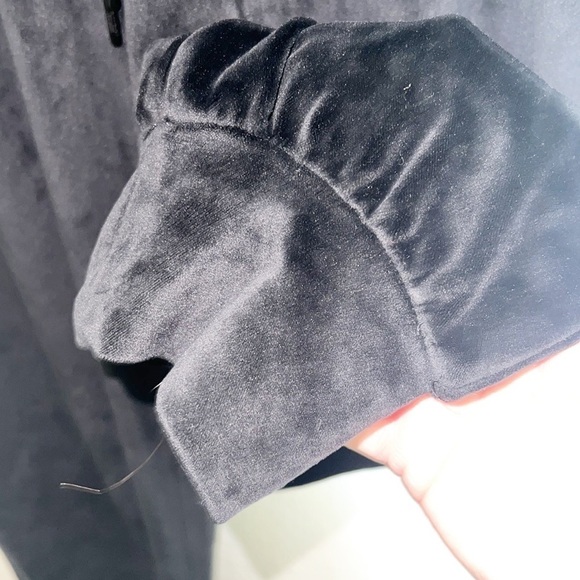 Victoria's Secret On Point Black Velour Jogger Style Sweatpants - Picture 4 of 12